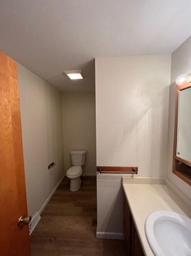 Building Photo - 455