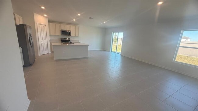 Foto del edificio - 4742 Katrina Dr