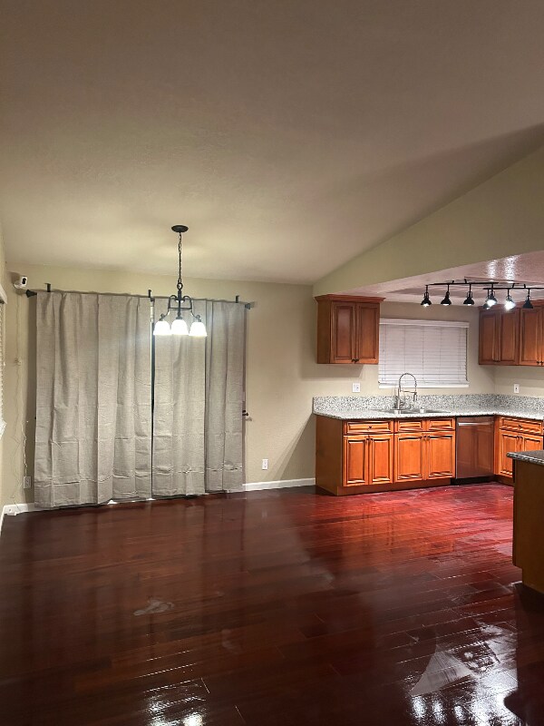 Foto del edificio - 5200 Roseana Ct