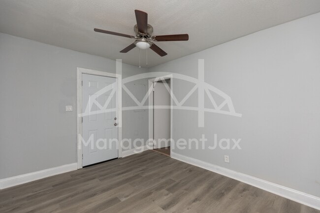 Building Photo - 5736 Teeler Ave