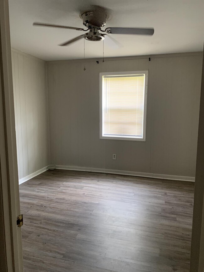 102 Ave SW Unit 102, Cullman, AL 35055 Room for Rent in