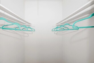 Building Photo - 2101 Hayes Rd