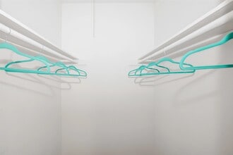 Building Photo - 2101 Hayes Rd