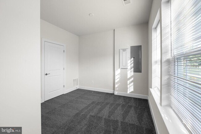 Foto del edificio - 2962 Chalkstone Pl