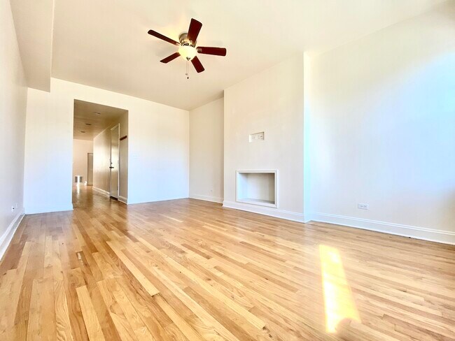 Foto del edificio - 4405 N Sheridan Rd