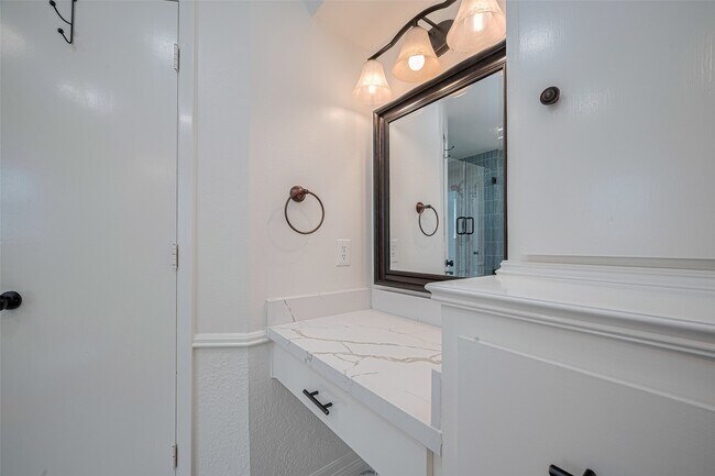 Foto del edificio - 2831 Thorne Creek Ln