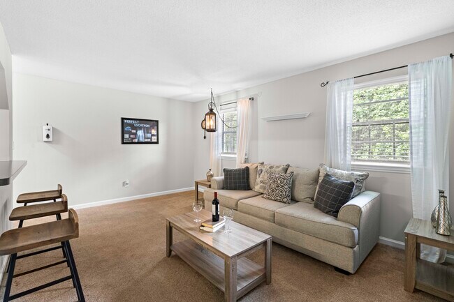 Living Room - Kingswood - Students save up to 10%! Apartments