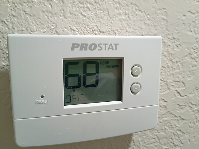 Foto del edificio - 70 N Pollasky Ave