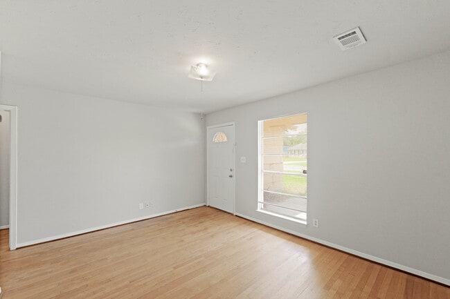 Foto del edificio - 326 Brookview St