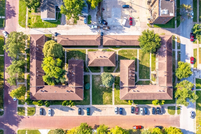 Aerial Photo - Carriage Hill Apartments