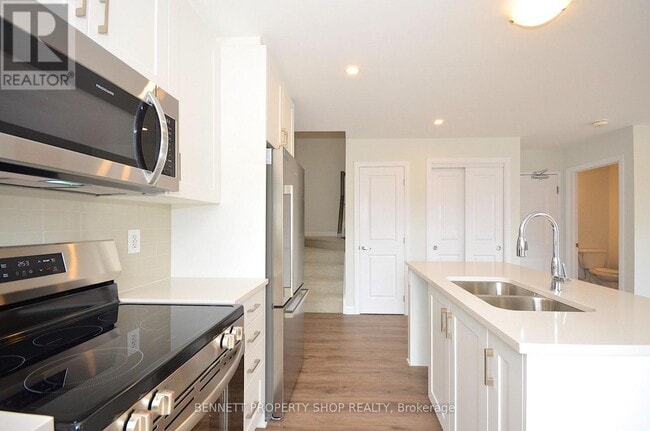 Building Photo - 1429 Creekway Private