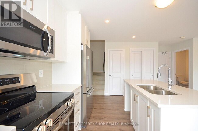 Photo du bâtiment - 1429 Creekway Private