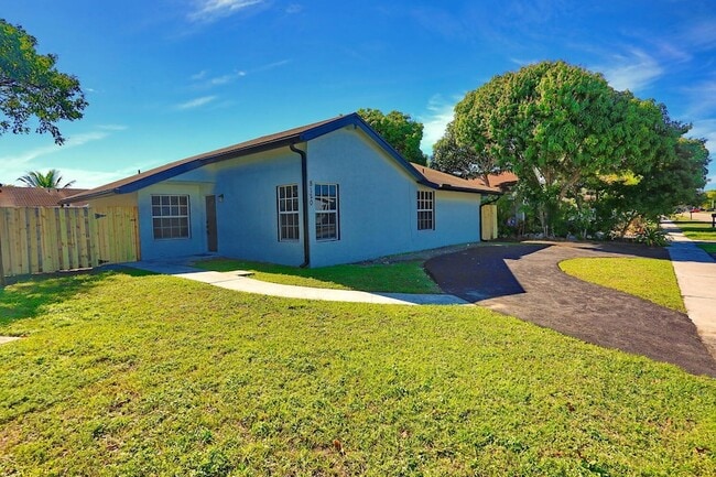 Photo - 8120 SW 4th Ct House