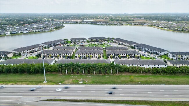 Foto del edificio - 15826 NW 91st Ave