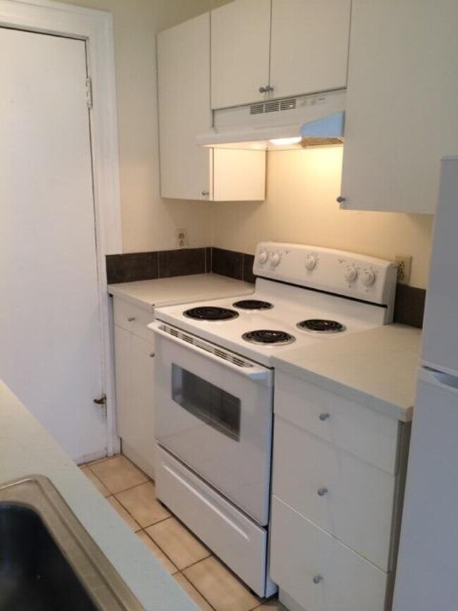 Building Photo - 1625 Commonwealth Ave