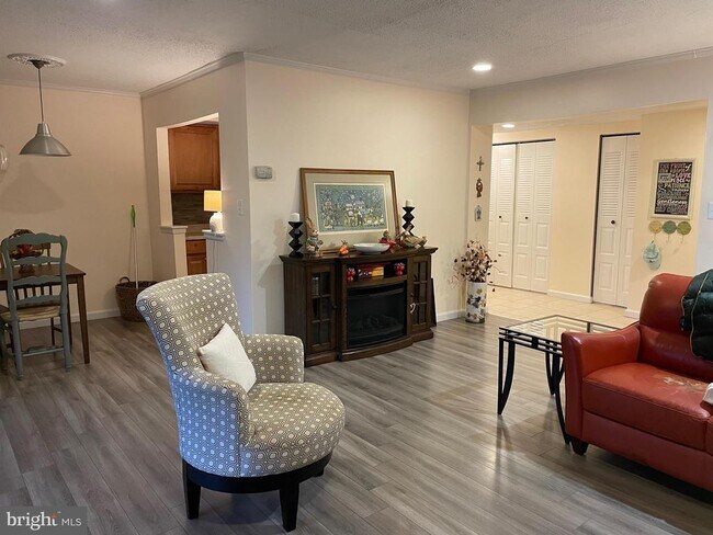 Foto del edificio - 6 Longstream Ct