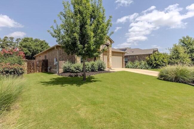 Building Photo - 2205 Singletree Bend