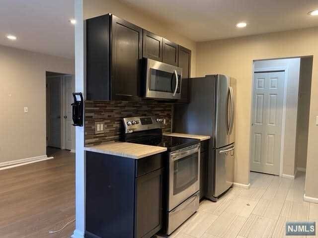 Building Photo - 268 Kipp St