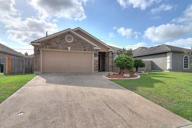 Building Photo - 3925 Keighley Xing - 4/bed 2/bath $2295/mo