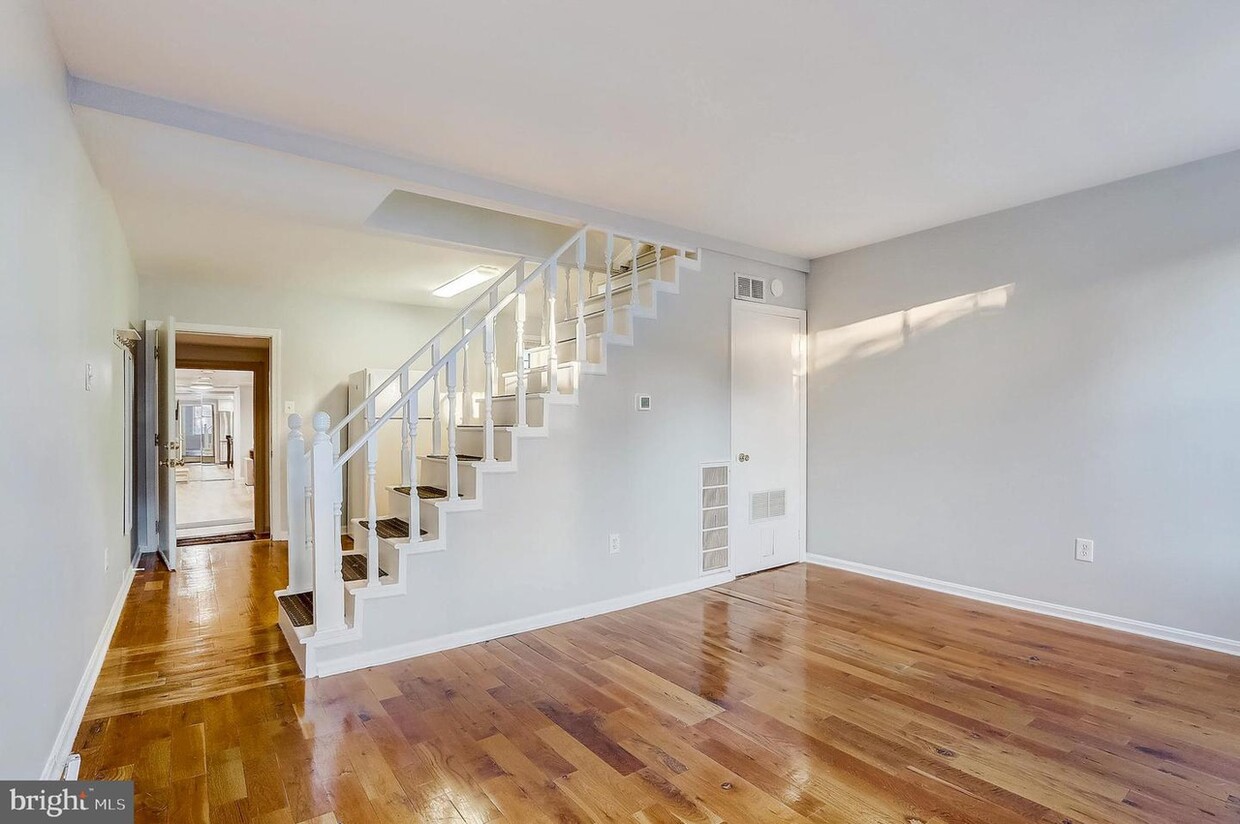 Foto principal - 2310 Boston St