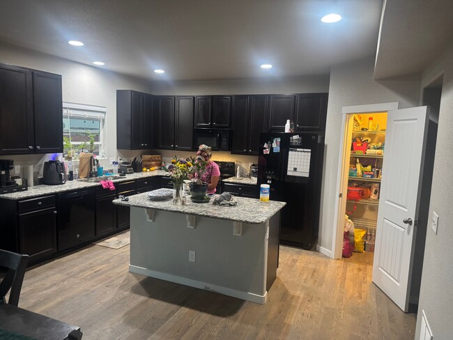 Building Photo - 9736 Wando Dr
