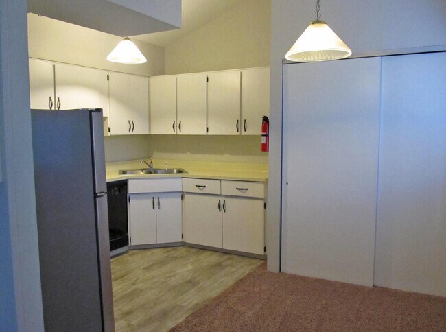 Foto del edificio - 726 Garland Cir