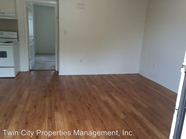 Building Photo - 807 E 31st St