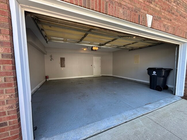Photo - 808 Woodsford Dr Townhome