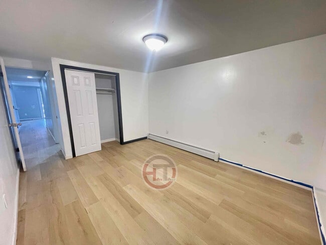 Building Photo - 2076 Matthews Ave