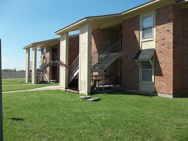 Foto del edificio - 1107 Whitney Pl Dr