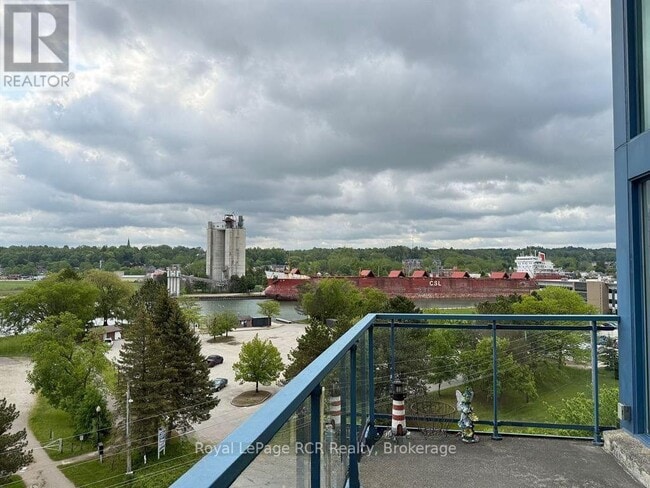 Photo du bâtiment - 1455 2nd Ave W