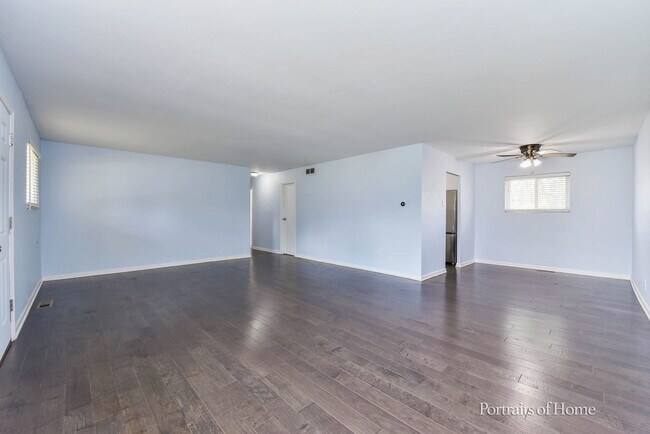 Foto del edificio - 156 Fairwood Dr