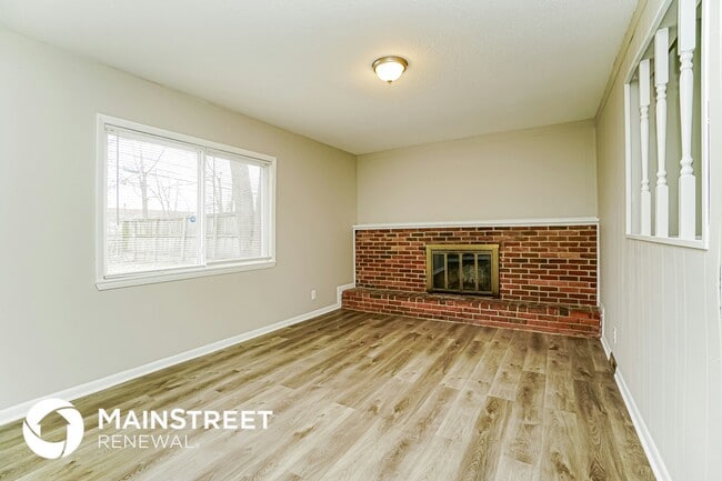 Building Photo - 5262 Hacket Dr