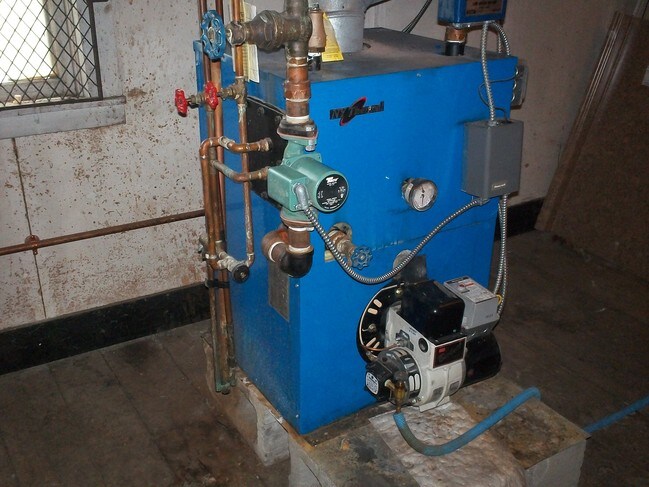 back heating system - 172 College Ave