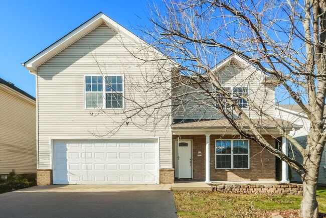 Building Photo - 221 Quiet Ln