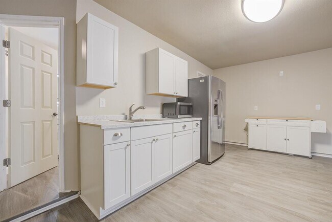 Foto del edificio - 5303 Shady Oak Cir