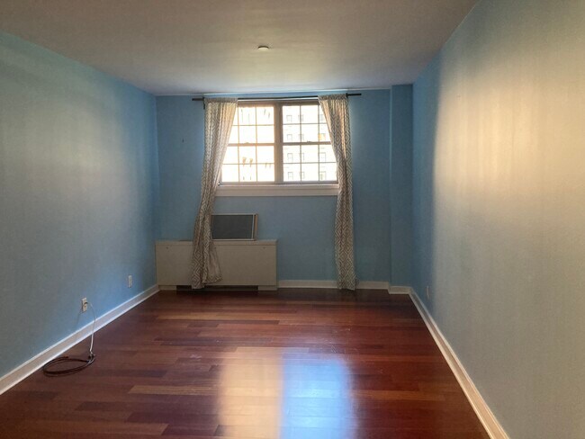 Foto del edificio - 219 S 18th St