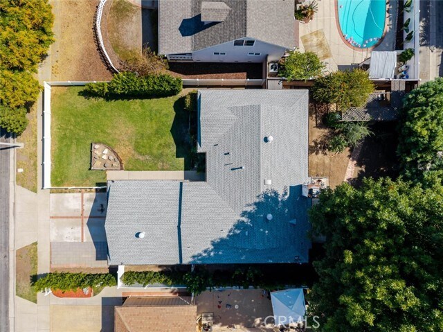 Foto del edificio - 23292 Gilmore St