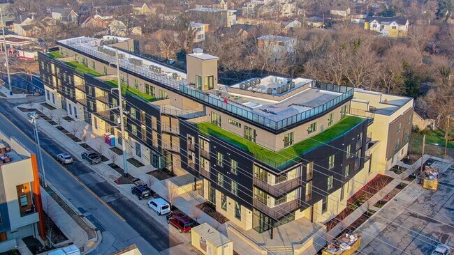 Foto del edificio - 2704 Clifton Ave