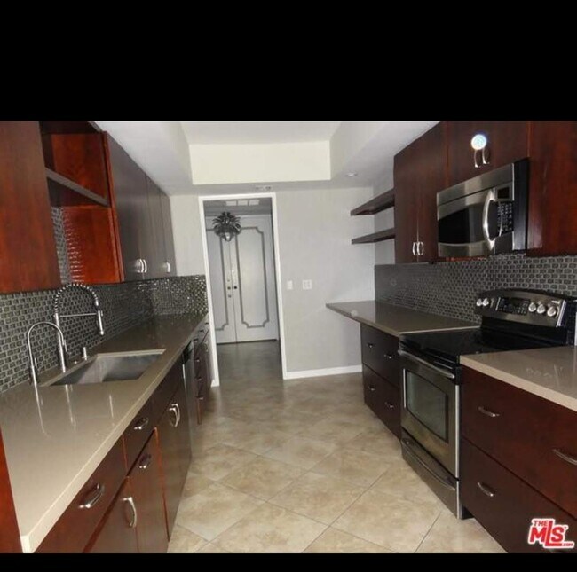 8871 Burton Way Unit 305, West Hollywood, CA 90048 Condo for Rent in