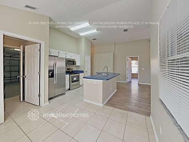 Building Photo - 2337 Needham Dr