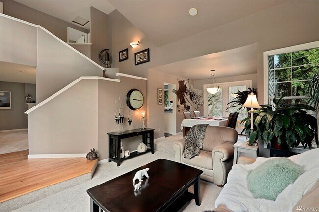 Building Photo - 10606 NE 107th Pl