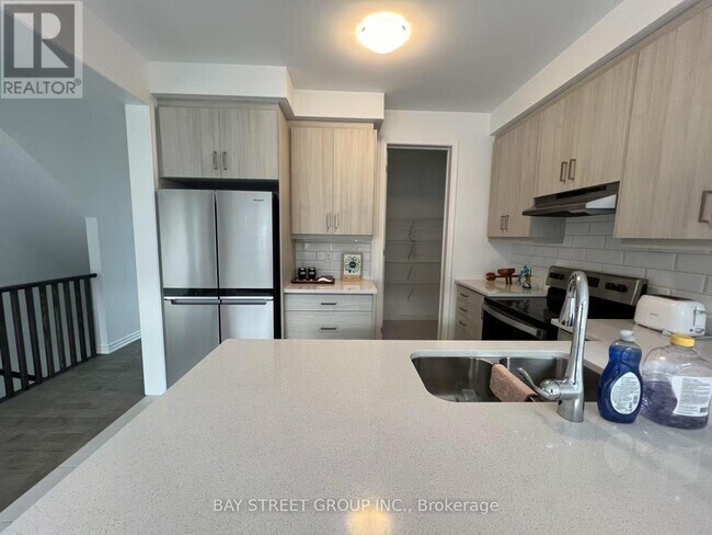 Photo du bâtiment - 1409 William Halton Pkwy