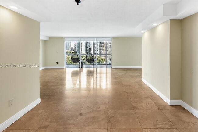 Foto del edificio - 145 SE 25th Rd