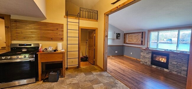 Foto del edificio - 89 Jolicoeur Ave