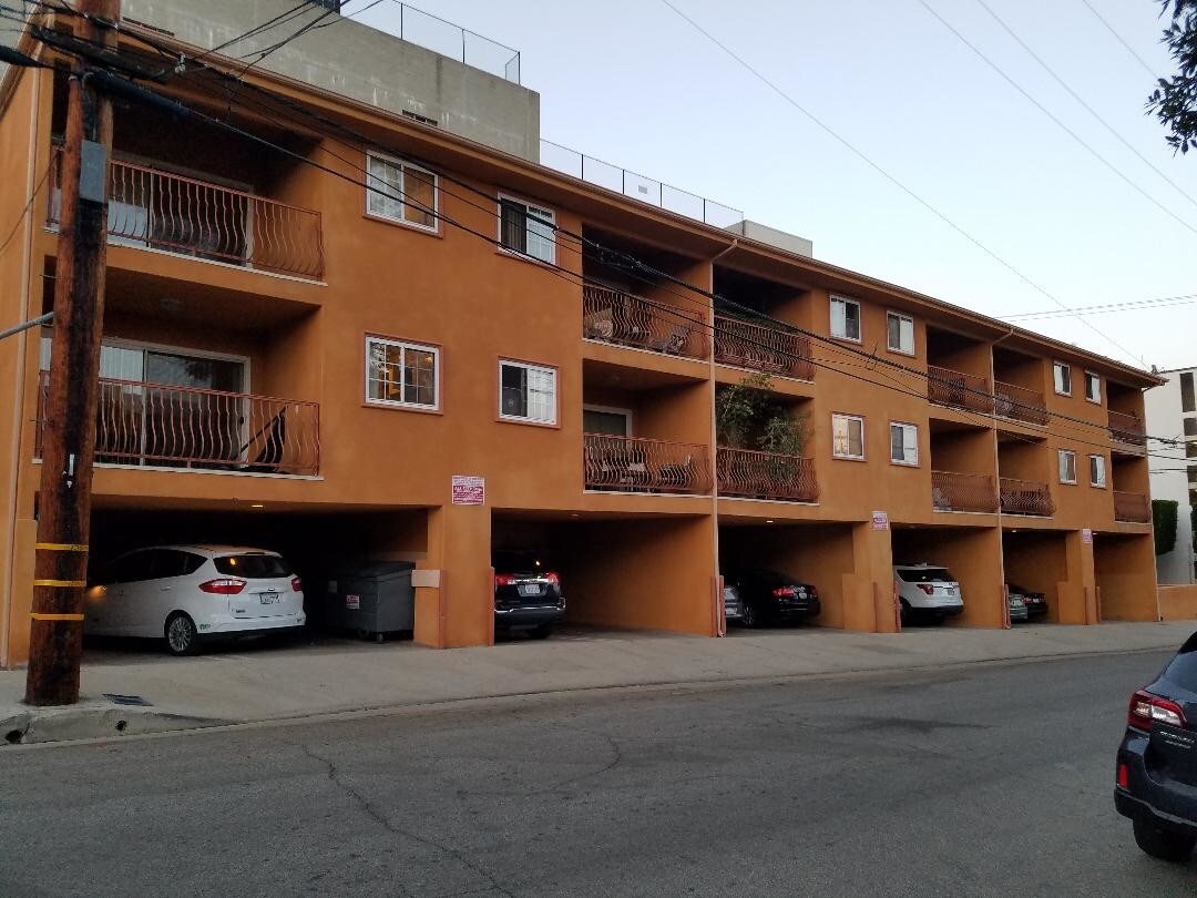 1001 Hammond St Unit Upper, West Hollywood, CA 90069 Apartments in