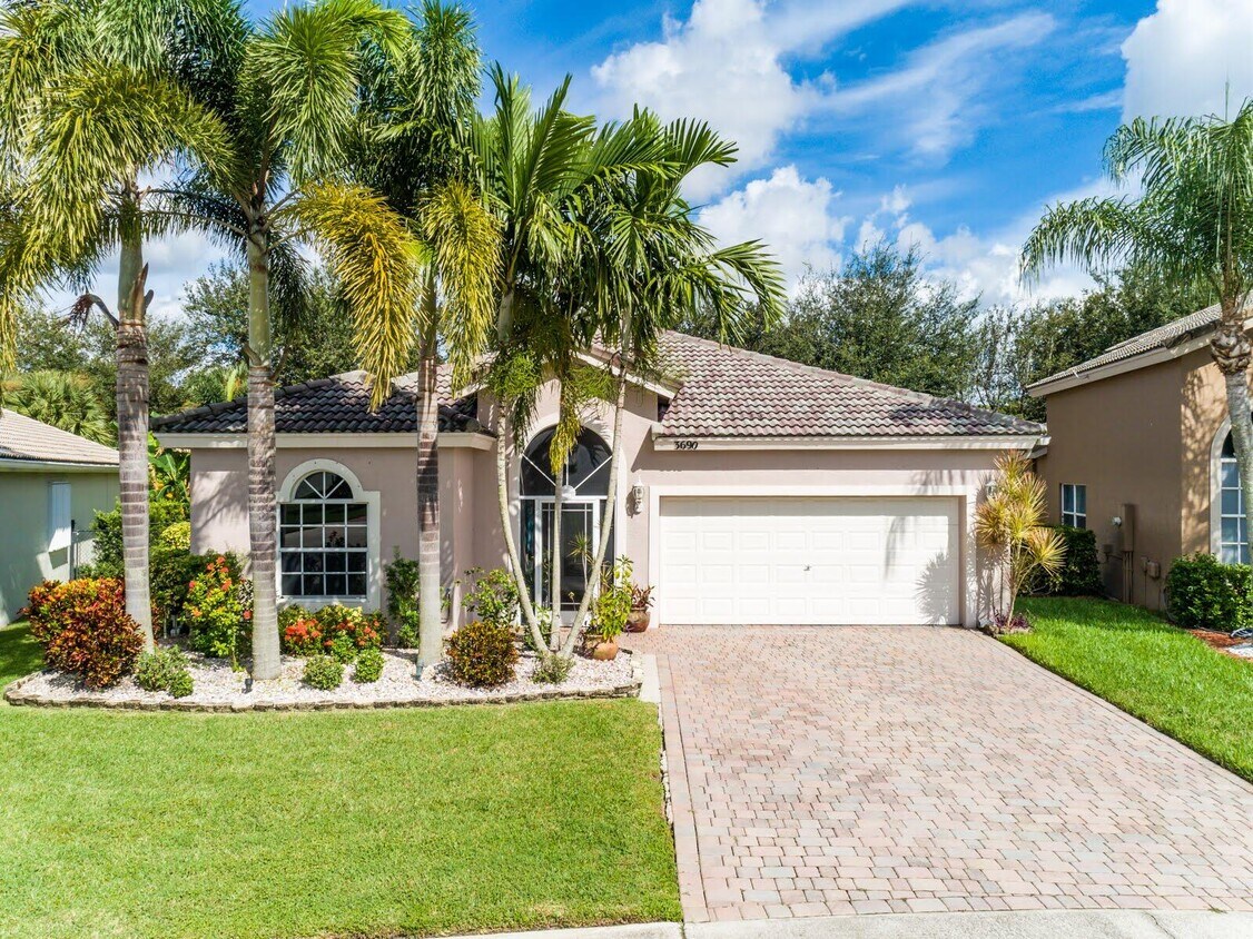 Foto principal - 3690 Old Lighthouse Cir