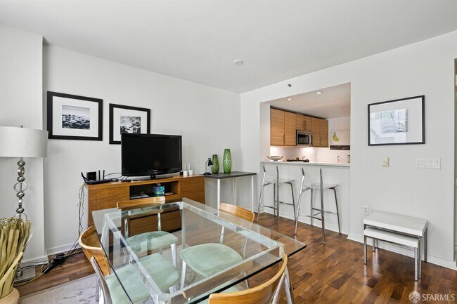 Foto del edificio - 555 4th St
