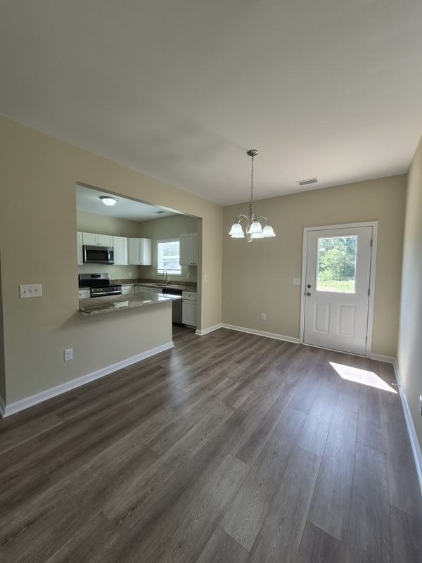 Foto del edificio - 209 Charlotte Cir