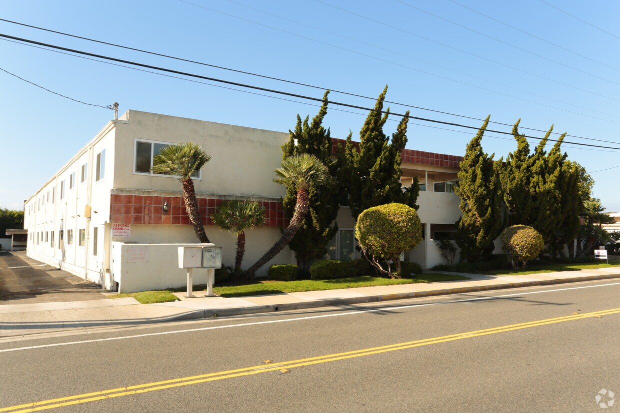 Primary Photo - Cypress Pointe